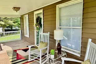 405 Lawnview Ave, Neshannock Township, PA 16105 - Photo 6