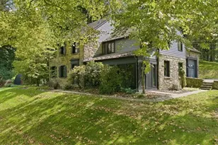 22 Priscilla Ln, Rosslyn Farms, PA 15106 - Photo 1