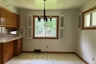 18 Lattavo Dr, Neshannock Township, PA 16105 - Photo 8