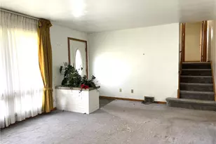 18 Lattavo Dr, Neshannock Township, PA 16105 - Photo 4