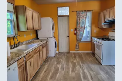 320 Main St., Twp of But SW, PA 16045 - Photo 6