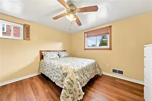 459 Lois Dr, Pittsburgh, PA 15236 - Photo 10