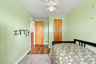 459 Lois Dr, Pittsburgh, PA 15236 - Photo 14