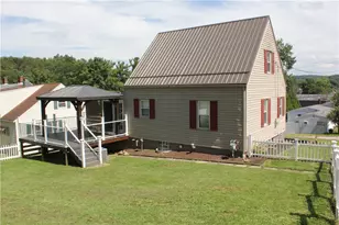 601 N 8th St, Youngwood, PA 15697 - Photo 4