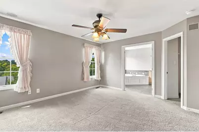 92 Castle View Dr, Kennedy Township, PA 15136 - Photo 16
