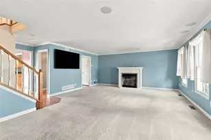 92 Castle View Dr, Kennedy Township, PA 15136 - Photo 4