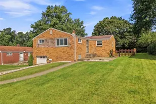3427 Pleasantvue Dr, Pittsburgh, PA 15227 - Photo 1