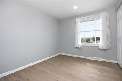 216 Oak Heights Dr, Oakdale, PA 15071 - Photo 10