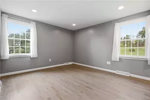 216 Oak Heights Dr, Oakdale, PA 15071 - Photo 14
