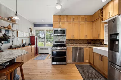 2 Maurers Ln, Pittsburgh, PA 15215 - Photo 12