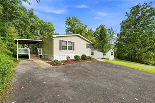 34 Yew Ct, Cranberry Township, PA 16066 - Photo 2