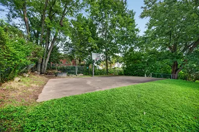 612 Charlotte Dr, Pittsburgh, PA 15236 - Photo 4
