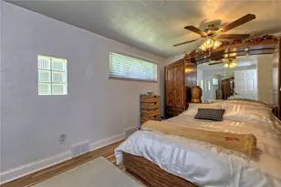 305 Donna Dr, Elizabeth Twp/Boro, PA 15037 - Photo 18