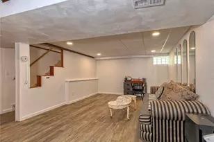 305 Donna Dr, Elizabeth Twp/Boro, PA 15037 - Photo 24