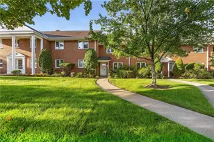 831 Alden Dr, Scott Township, PA 15220 - Photo 2