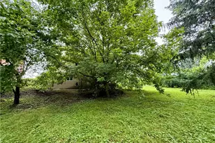 527 Sugar Ln, Clarksville, PA 15322 - Photo 12