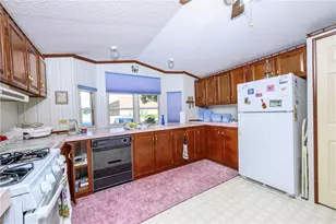 147 Hindman Rd, Twp of But NW, PA 16001 - Photo 8