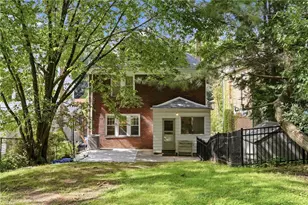 5444 Bartlett St, Pittsburgh, PA 15217 - Photo 32