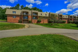 604 Calais Dr, Pittsburgh, PA 15237 - Photo 1