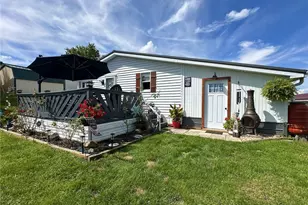 606 Lark Ln, Washington Township, PA 15613 - Photo 8