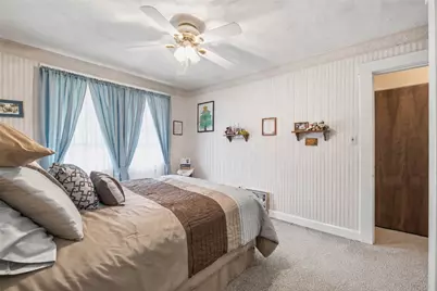 545 Sunnyside Ave, East Pittsburgh, PA 15112 - Photo 12