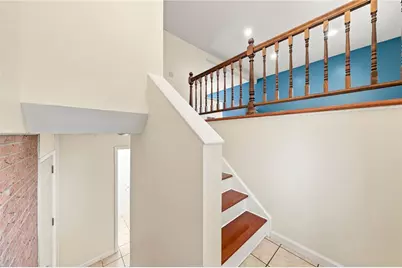 614 Stamford Drive, Hempfield Township, PA 15601 - Photo 2
