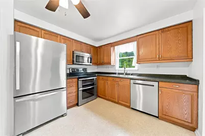 614 Stamford Drive, Hempfield Township, PA 15601 - Photo 10