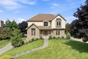 146 Williams Dr, Robinson Twp, PA 15108 - Photo 2