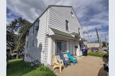 404 Hillside Ave, Ellwood City, PA 16117 - Photo 1