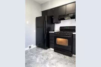 906 Broadway Ave, Stowe Township, PA 15136 - Photo 8