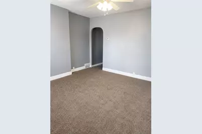 906 Broadway Ave, Stowe Township, PA 15136 - Photo 2