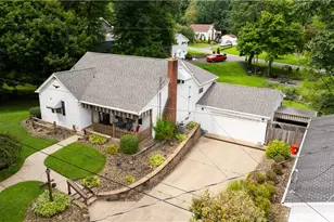 466 Grove St, Hermitage, PA 16148 - Photo 2