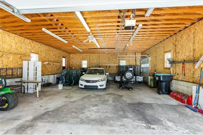 466 Grove St, Hermitage, PA 16148 - Photo 36