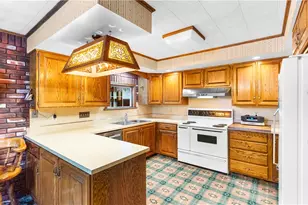466 Grove St, Hermitage, PA 16148 - Photo 10