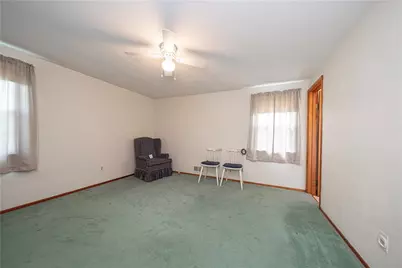326 Pennsylvania Ave, Pittsburgh, PA 15147 - Photo 12