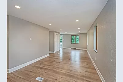 66 School, Green Tree, PA 15220 - Photo 6