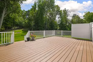 513 Royal Ct, North Fayette, PA 15057 - Photo 14