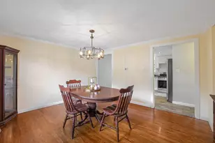 32 Carlsbad Rd, Pittsburgh, PA 15239 - Photo 8