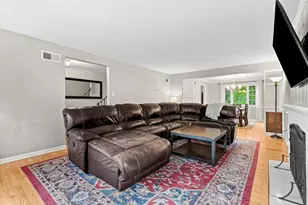 1918 Hampstead Dr, Pittsburgh, PA 15235 - Photo 6