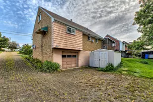 2040 Thomas Dr, North Huntingdon, PA 15131 - Photo 20