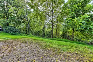 2040 Thomas Dr, North Huntingdon, PA 15642 - Photo 28