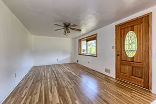2040 Thomas Dr, North Huntingdon, PA 15642 - Photo 6