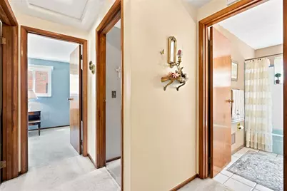 106 Vermillion Dr, Pittsburgh, PA 15209 - Photo 14