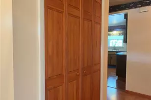 518 Cleveland Dr, Lower Burrell, PA 15068 - Photo 6