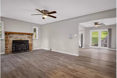 217 Curry Hollow Rd, West Mifflin, PA 15122 - Photo 4