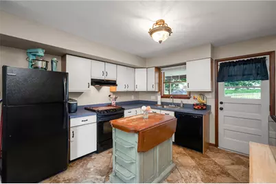 743 Spring St, Harmony Boro, PA 16037 - Photo 4