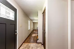 634 Stamford Dr, Hempfield Township, PA 15601 - Photo 10