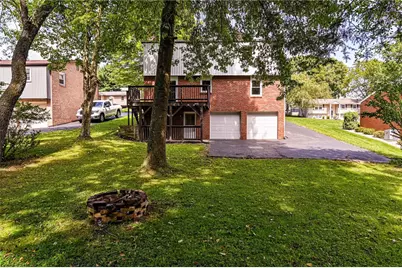 634 Stamford Dr, Hempfield Township, PA 15601 - Photo 4