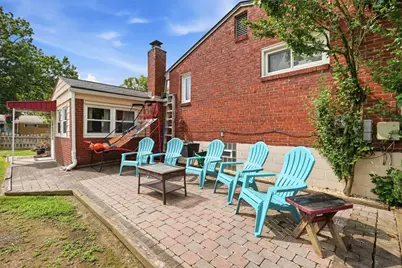 1729 Beryl Dr, Pittsburgh, PA 15227 - Photo 34