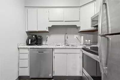 520 Washington Rd #405, Pittsburgh, PA 15228 - Photo 14
